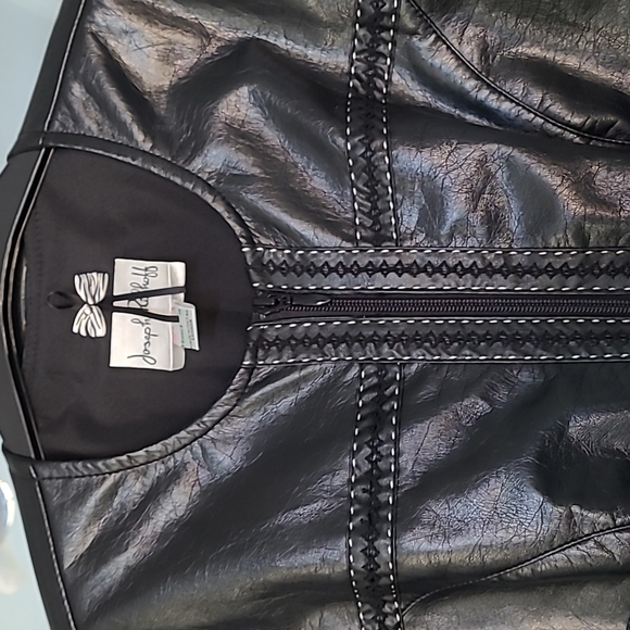 Joseph Ribkoff faux leather jacket - Picture 4 of 5